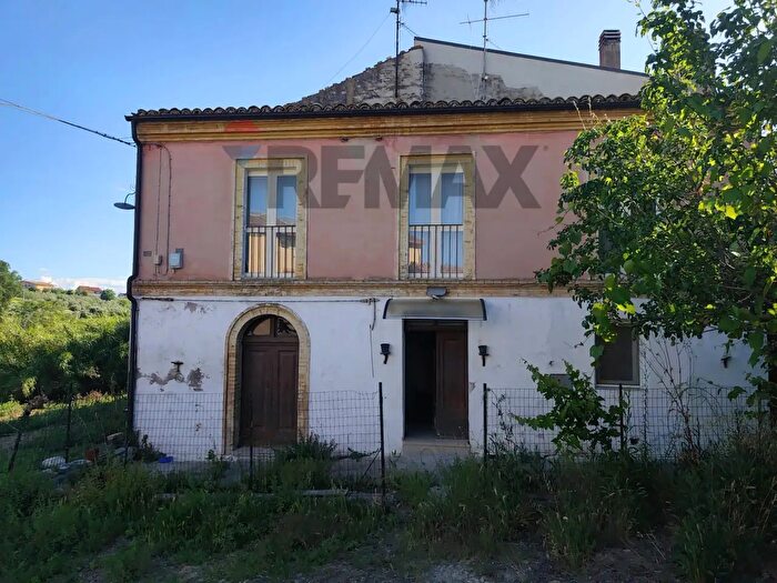 Casa con 7 locali in vendita in Cda Santa Maria in Fiore, Paglieta