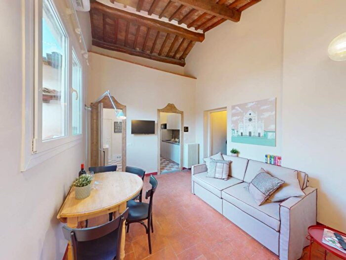 Appartamento trilocale in affitto in Via Torta, Signoria Uffizi, Firenze