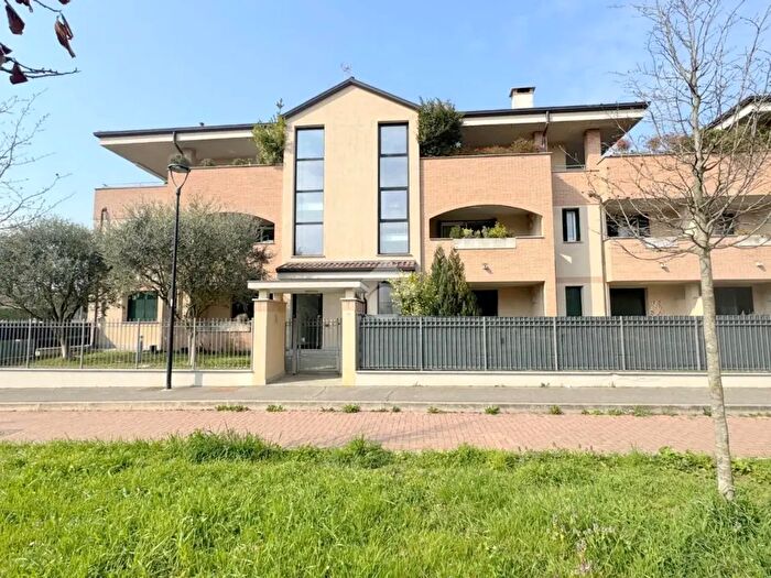 Appartamento quadrilocale in vendita in Via Guglielmo Marconi, Cesate