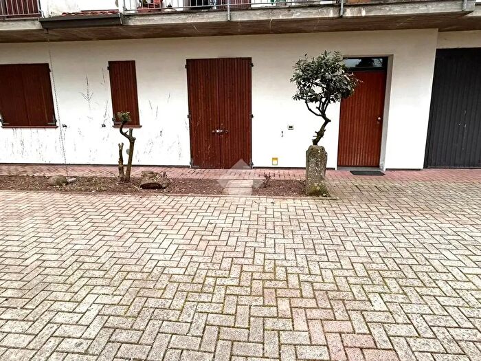 Appartamento bilocale in vendita in Via Imola, Massa Lombarda