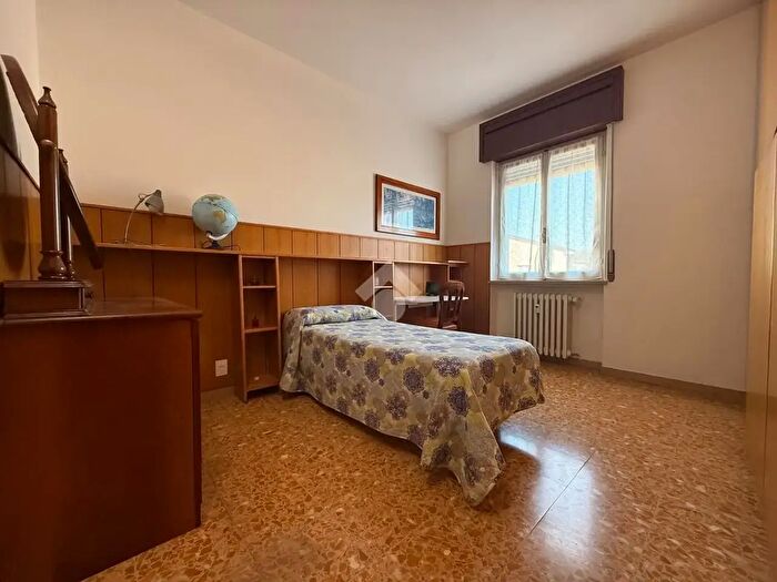 Appartamento trilocale in affitto in Via Belli, Verona
