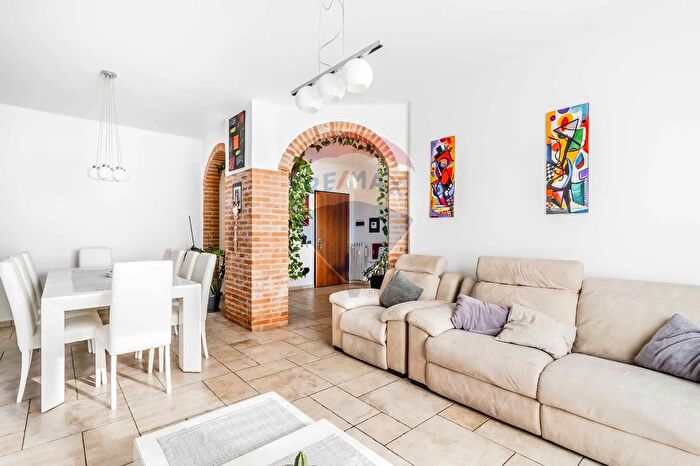 Appartamento quadrilocale in vendita in Viale Vittorio Veneto, Gallarate