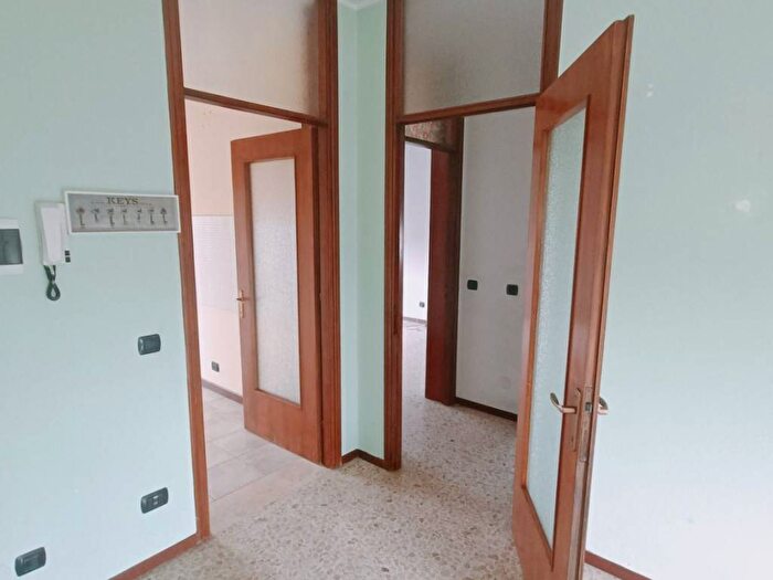 Appartamento trilocale in affitto in Vignale, Novara