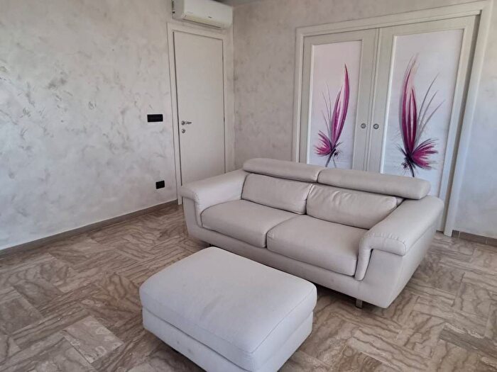 Appartamento trilocale in affitto in Via Leopardi, Centro, Cassino