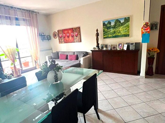 Appartamento trilocale in affitto in Via Ambrogio Colombo, Gorla Minore
