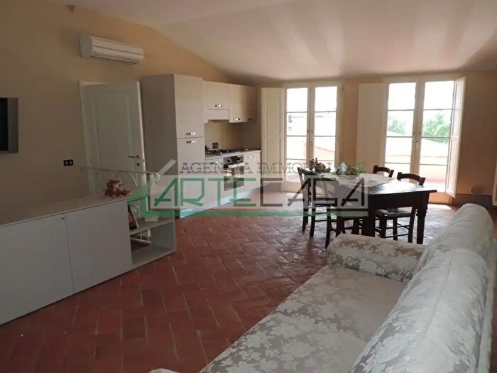 Appartamento trilocale in affitto in Cascina