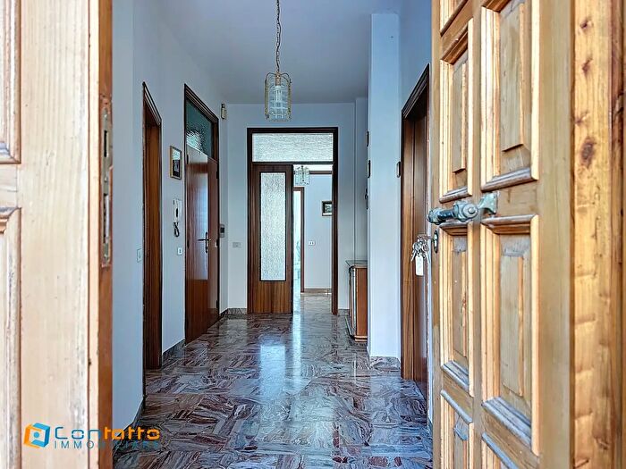 Appartamento con 8 locali in vendita in Via Francesco Egidi Snc, Montefiore DellAso