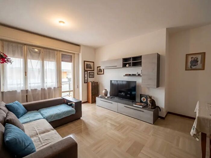 Appartamento con 5 locali in vendita in Via Piazzetta G Carducci, Legnago