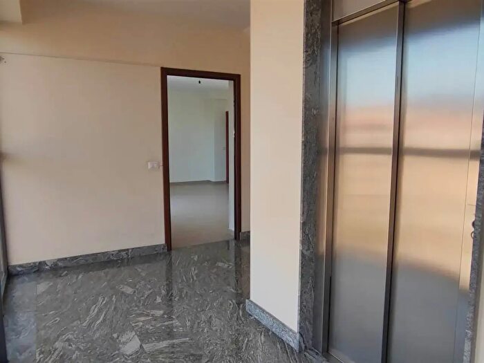 Appartamento con 5 locali in affitto in Via Jacopone da Todi, Acireale