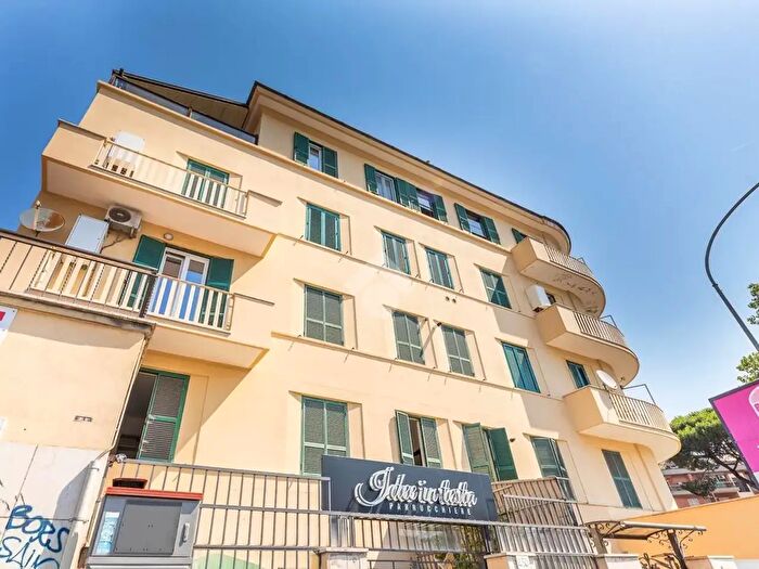 Appartamento trilocale in vendita in Appartamento Via Aurelia, Roma
