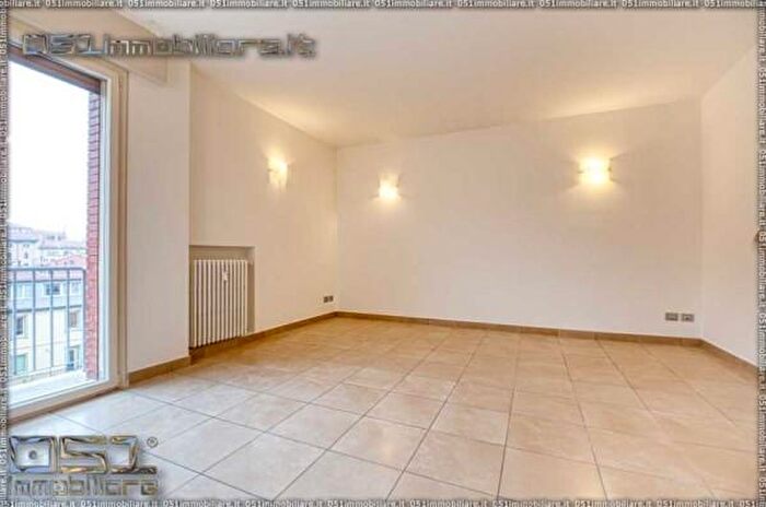 Appartamento quadrilocale in affitto in Via Chiudare, Bologna