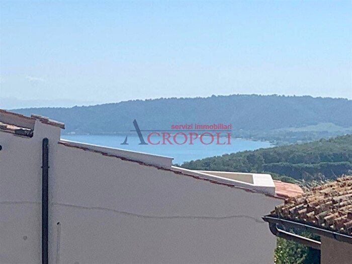 Appartamento bilocale in affitto in Via degli Olmi, Centro, Bracciano