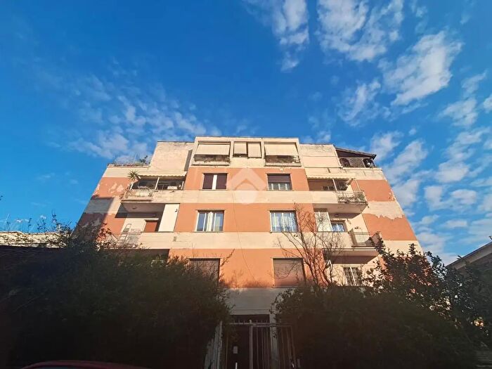 Appartamento bilocale in affitto in Via Giannutri, Roma