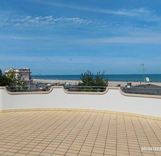 Casa trilocale in affitto in Viale Cristoforo Colombo, Centro, Cervia