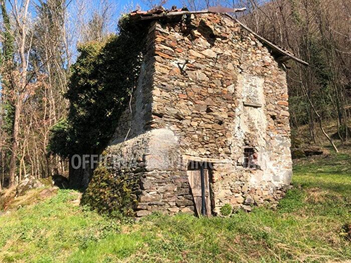 Casa bilocale in vendita in Via al Confine, Colico