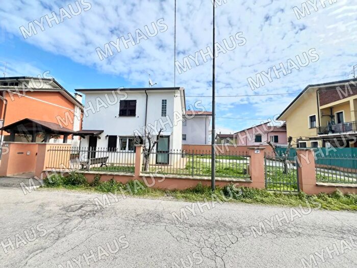 Casa quadrilocale in vendita in Via Ranto Due, Gatteo