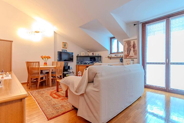 Appartamento trilocale in vendita in Via FLli Cairoli, Lissone