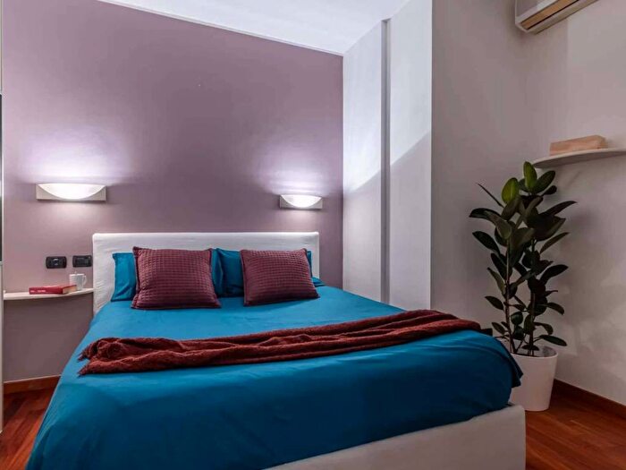 Appartamento bilocale in affitto in Via Lorenteggio, Piazza Napoli, Milano