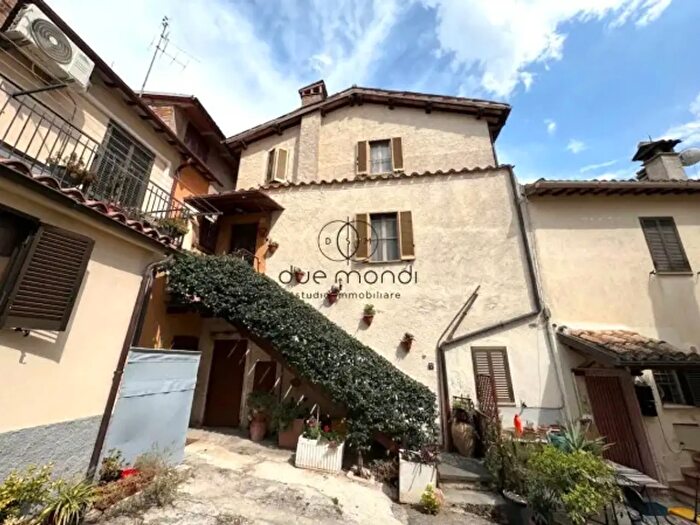 Casa trilocale in vendita in Sant'Anastasio, Spoleto