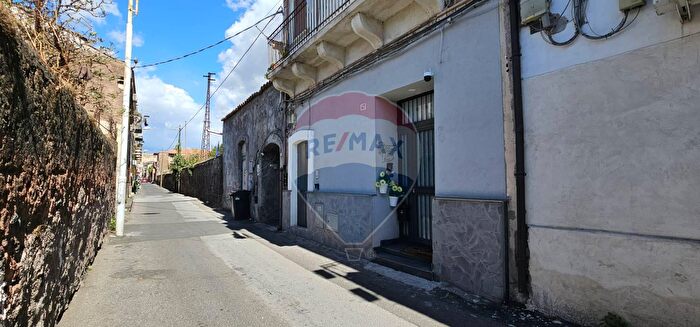 Appartamento bilocale in vendita in Via Stazzone, Catania