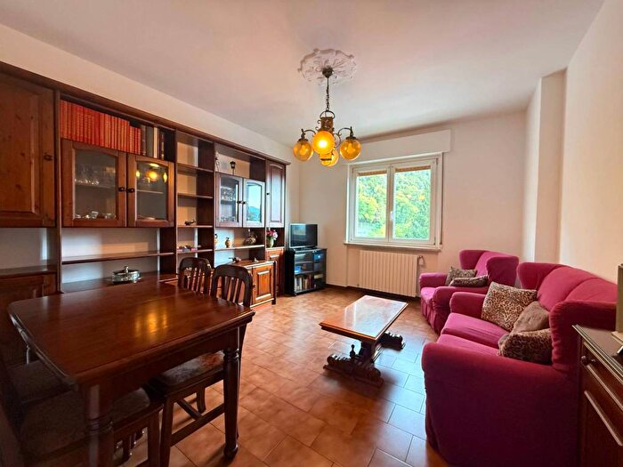 Appartamento trilocale in affitto in Via Tonio da Belledo, Belledo, Lecco