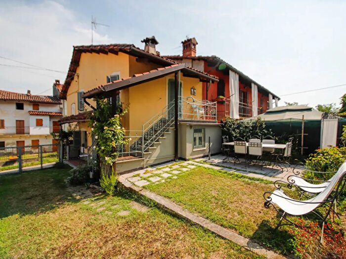Appartamento bilocale in vendita in Via Case Sparse, Rocchetta Tanaro