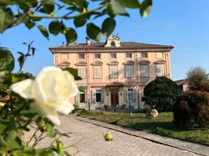 Appartamento con 5 locali in vendita in Via del Valentino, Pinerolo