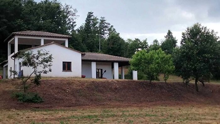 Casa con 6 locali in vendita in Frattuccia, Guardea