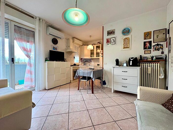 Appartamento con 5 locali in vendita in Via Salvemini, Rimini