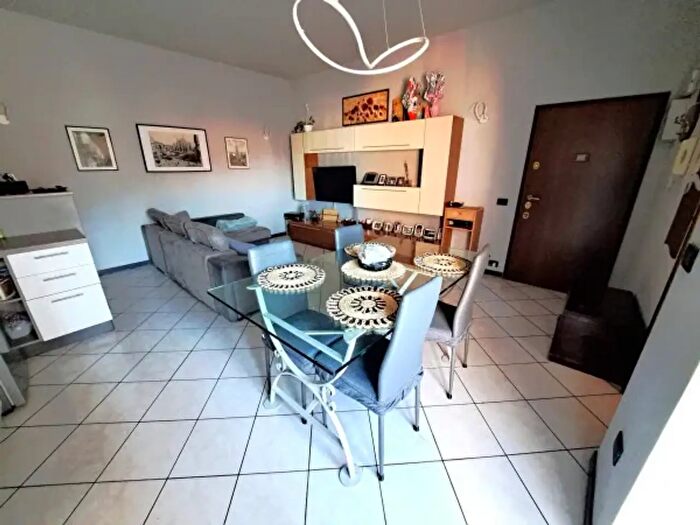 Appartamento trilocale in vendita in Milano