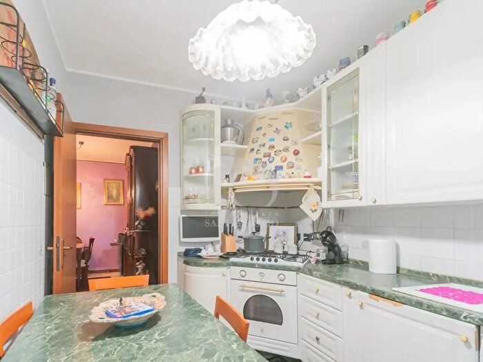 Appartamento trilocale in vendita in Via De Chirico, Monza