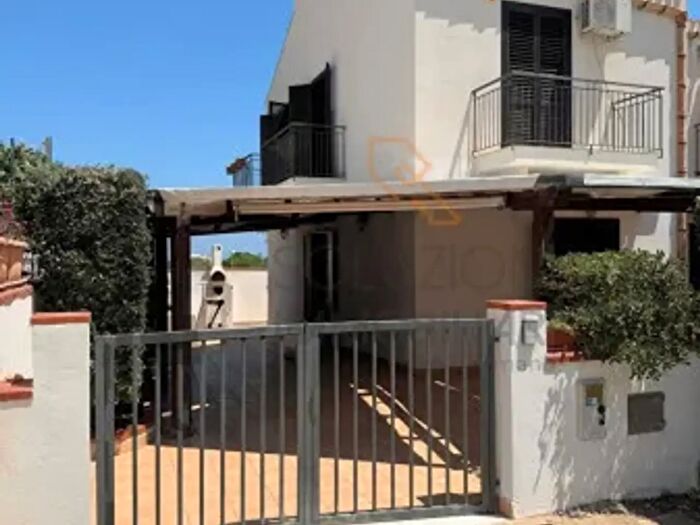 Casa con 6 locali in vendita in Via San Vito al Tagliamento, San Vito Lo Capo