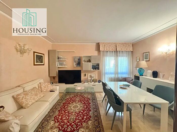 Appartamento trilocale in vendita in Via San Prosdocimo, Padova