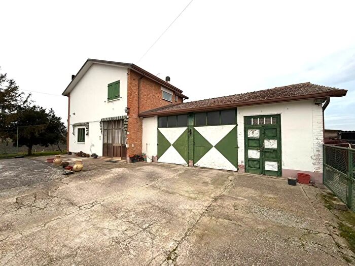 Casa con 9 locali in vendita in Via Acquamarza Alta, Cavarzere