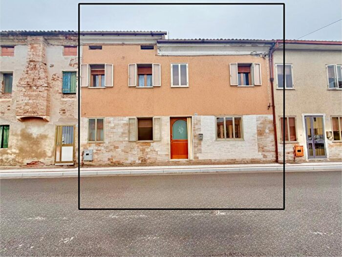 Casa con 5 locali in vendita in Via Dante Alighieri, Roveredo Di Gua