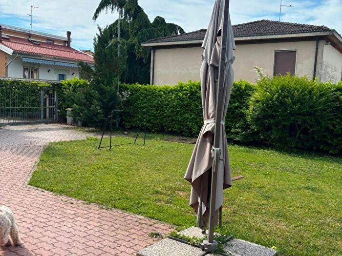 Casa con 6 locali in affitto in Podenzano