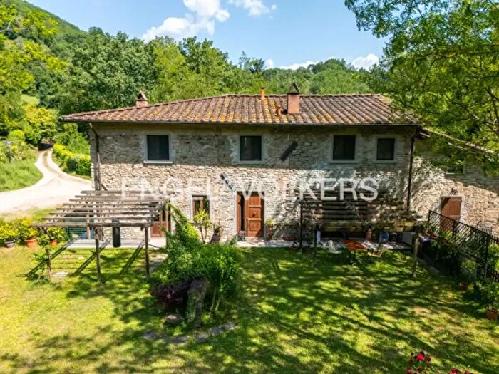 Casa con 6 locali in vendita in Località Gattaia, Vicchio