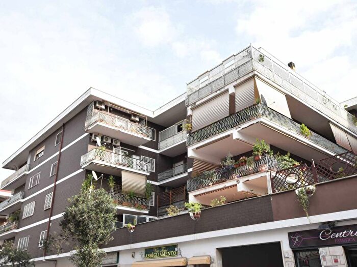 Casa bilocale in affitto in Via Valsavaranche, Conca d'Oro Valli, Roma