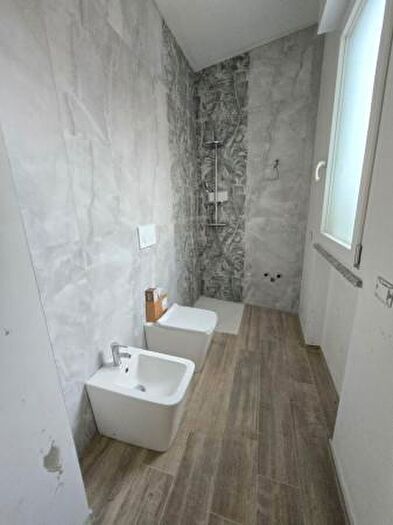 Appartamento trilocale in vendita in Galliate