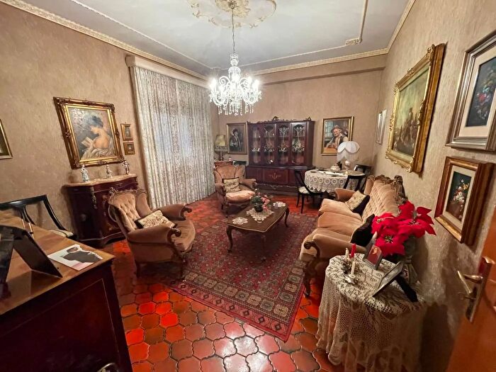 Appartamento con 5 locali in vendita in Via Aronica Ravanusa, Ravanusa