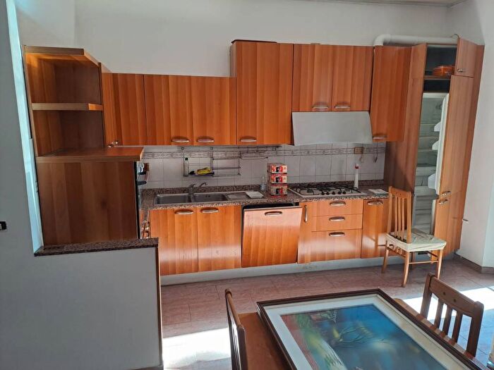 Appartamento trilocale in affitto in Via Andrea Costa, Pasteur, Milano