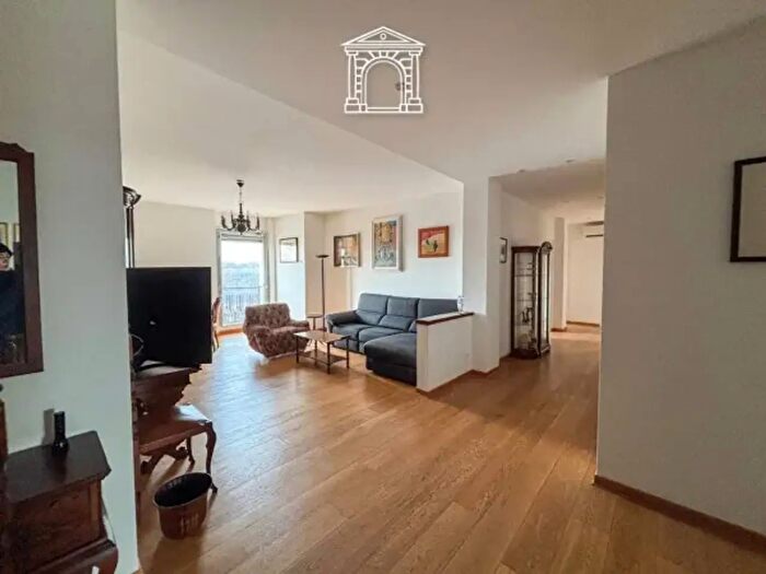 Appartamento con 5 locali in vendita in Viale Miramare, Trieste