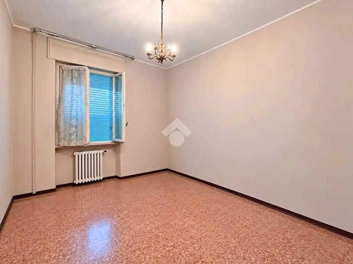 Appartamento trilocale in vendita in Via Via Farini, Piacenza