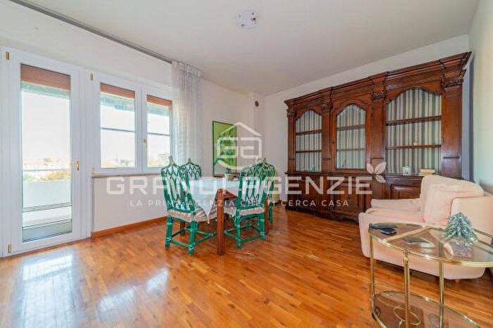 Appartamento bilocale in vendita in Via Baganza, Parma