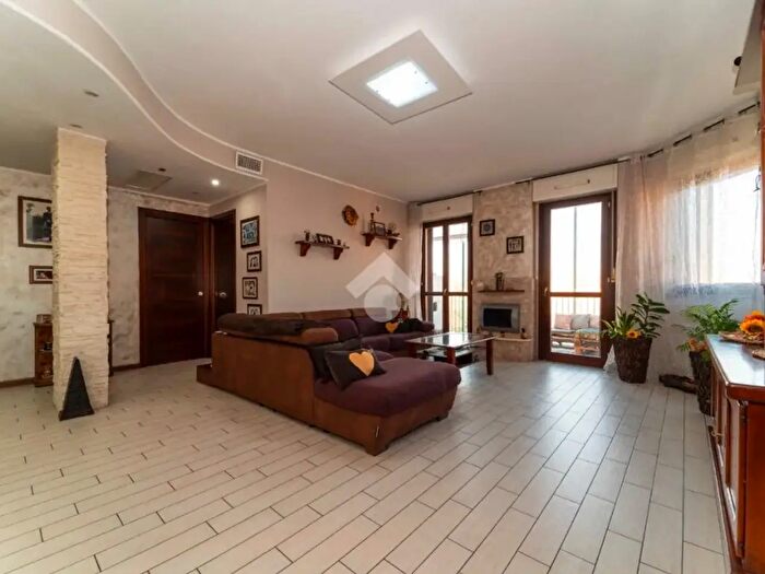 Appartamento quadrilocale in vendita in Viale De Andrè, Grugliasco