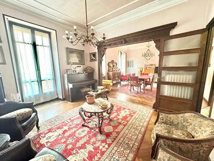 Appartamento con 5 locali in vendita in Via Pacchiotti, Torino