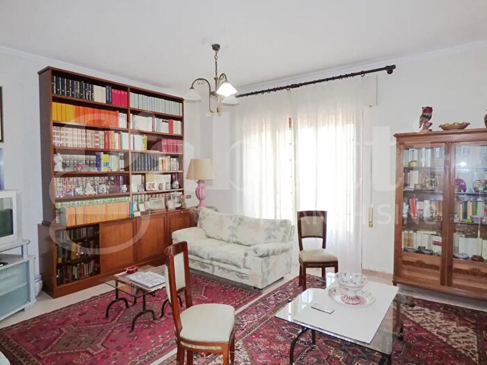 Appartamento quadrilocale in vendita in Via San Francesco d'Assisi, Bagheria