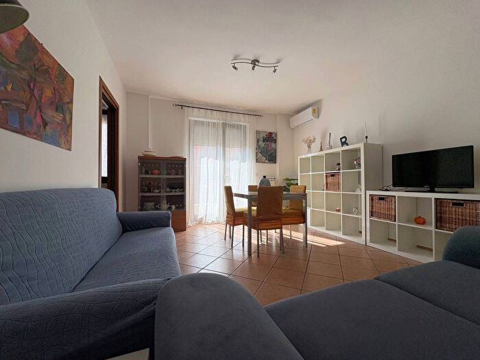 Appartamento trilocale in affitto in Via Gino Bramieri, Rudiae Casermette, Lecce