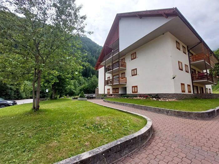 Appartamento trilocale in affitto in Via del Fontanino, Peio