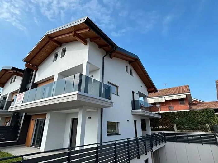 Appartamento con 6 locali in vendita in Via Moriondo, Rivalta Di Torino